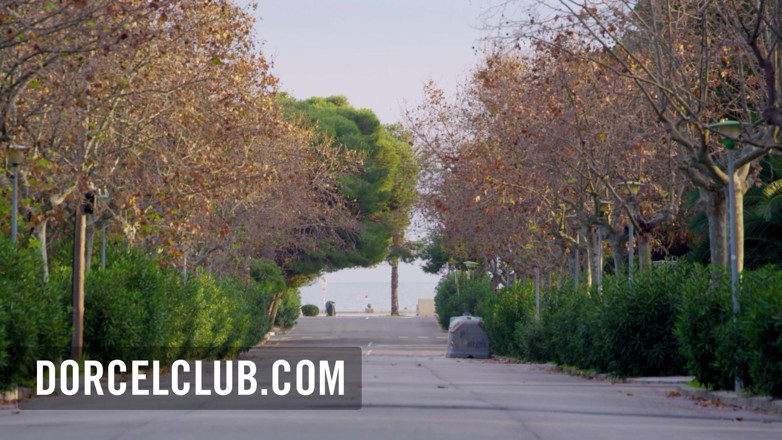 Dorcel Club: Intensiver sex mit wunderschöner Valentina Nappi