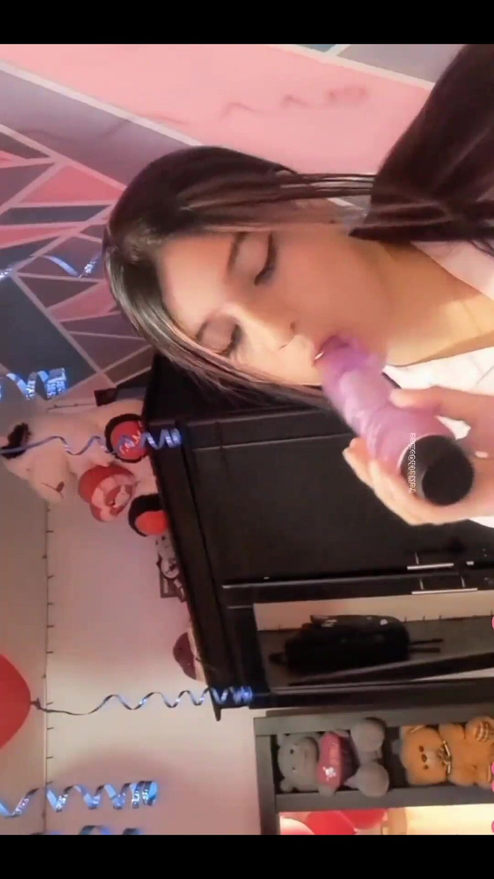 Studiotony: 这个丰满的继母喜欢出轨并和男人做爱（casero real）