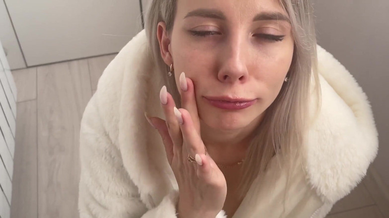 Vik1one: The Queen of Blowjob Vik1one Shows a Cool Blowjob