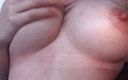Thebeautybadby: Göğüslerime dokunmayı seviyorum