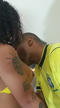 Ngentot pantat cewek brasil hot