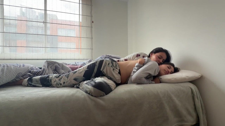 scarlettandc: Morning Sex Between Lesbians