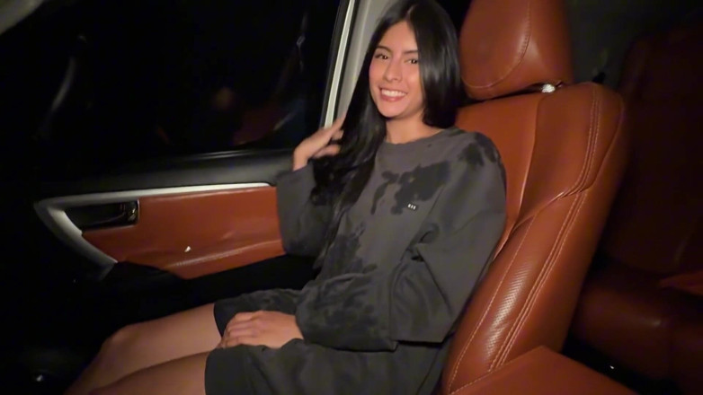 camilamendez7: 親友の車の中でセックスをした、激しく抱かれてる!