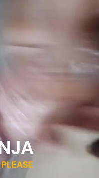 Regardez comment je masse cette grosse bite jusqu’à ce que je jouisse