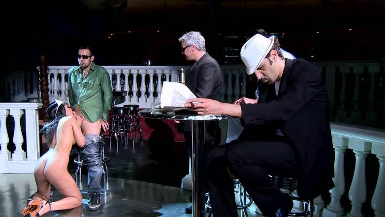 DEUTSCHLAN PORNO XXX: 陌生女郎被巨大的鸡巴吮吸和粗暴性爱合集