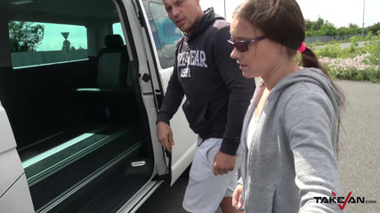 Take Van: Wendy dostaje Take-Van jebanie w drodze do domu