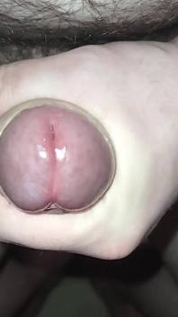 Mastubasi pakai pelumas dan crot sperma