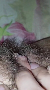 Caliente lesbianas dedeándose