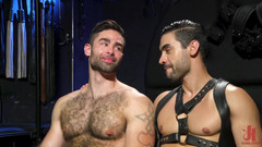 Kinky Bites Gay: Il ritorno di Arad: Arad Winwin e Lucas Leon, Raw