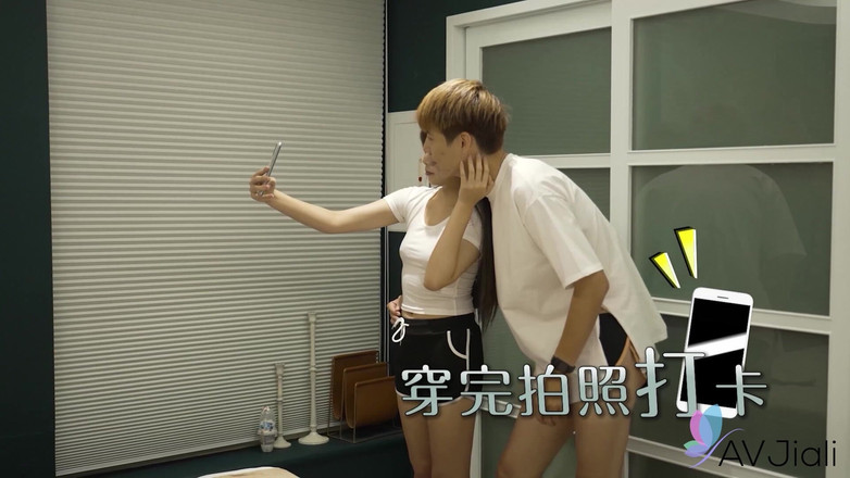 AV Jiali: Ранако провалює 24-годинний секс-виклик, тому що її пизда занадто туга