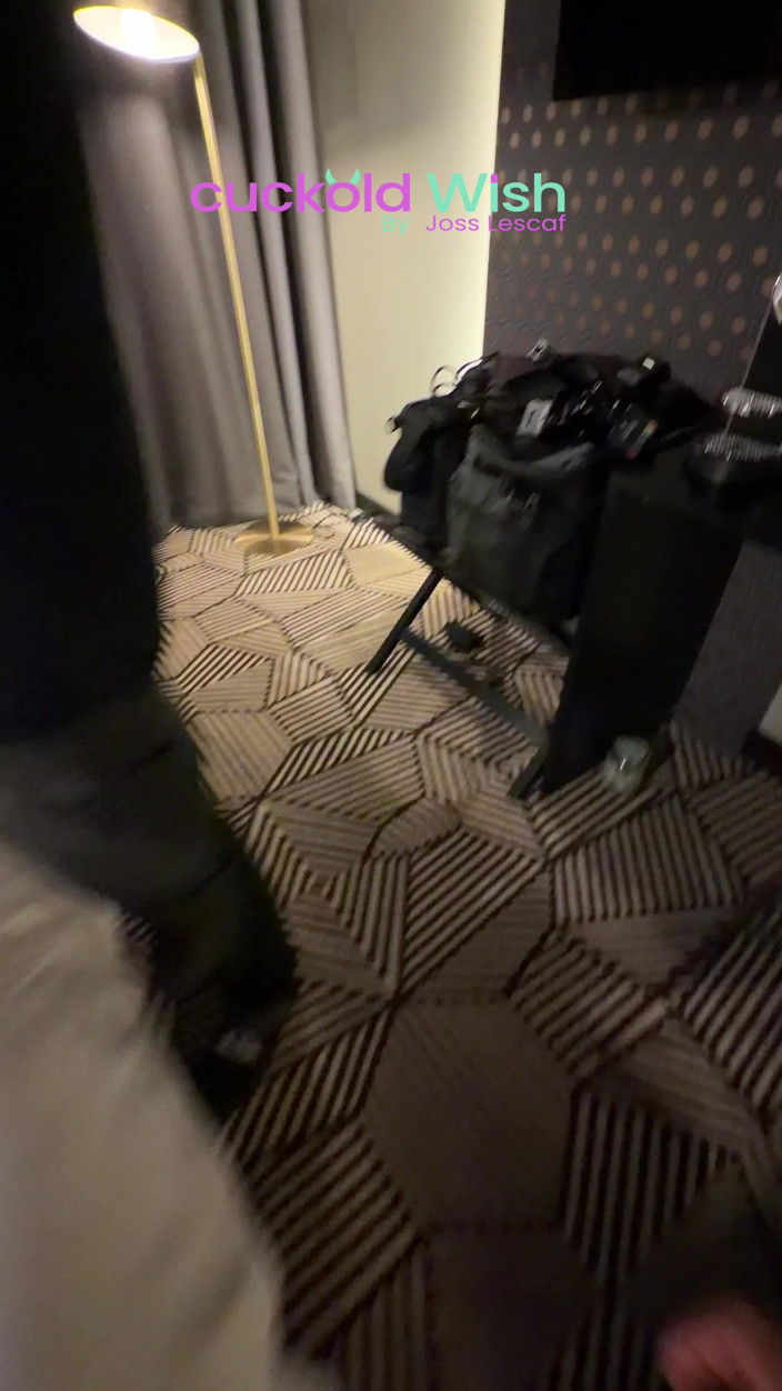 Joss for Cuckold wish: Camille Naked Massage