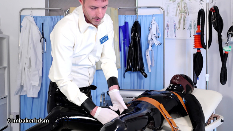 TomBakerBDSM: Testing the Gimp in the Rubber Clinic Pt 1