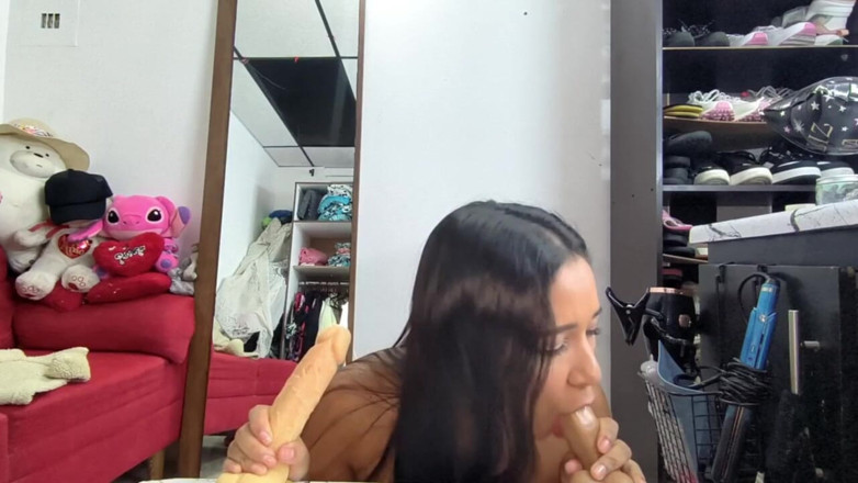 Isabel: ฉันทําให้พ่อเลี้ยงและลูกพี่ลูกน้องชายแข่งขันกับควยเขา