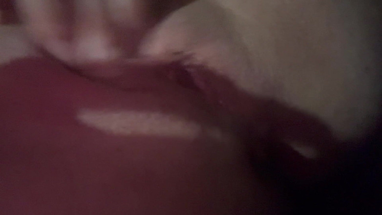 Kendra 69: 내 쪼이는 백마 보지를 가지고 노는 중