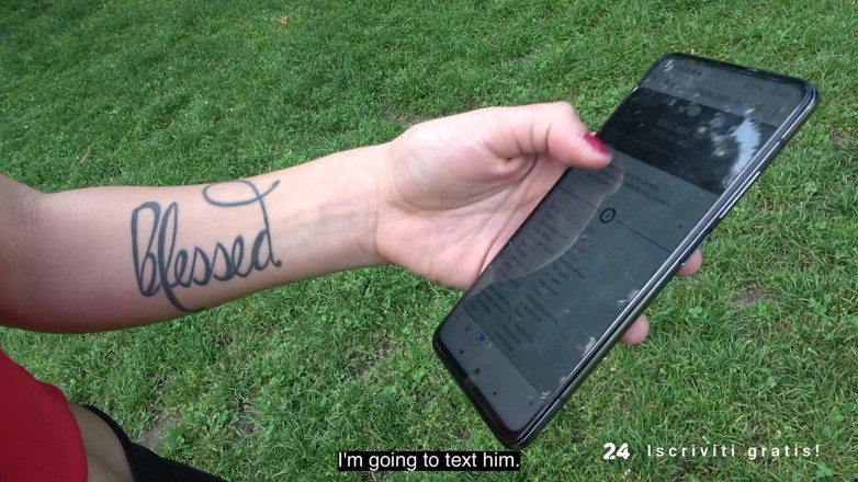 SESSO-24ORE: Italienische youtuberin fickt sex mit altem mann