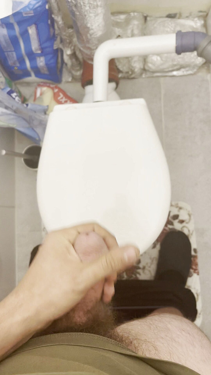 Jonny58: Ejaculare solo cu masturbare