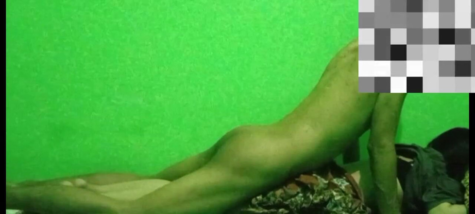 Famly sex: 继妹的狭窄阴户，总是让我想要做爱