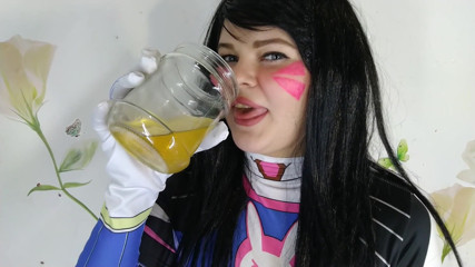 LizAngel: D.VA I peed in the jar