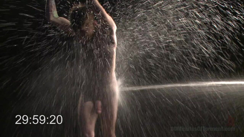 30 Minutes of Torment: Penyeksaan Air Melampau dan Dildo Naga-Buruk