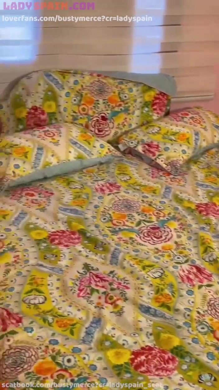 Lady Spain: Do You Want to See Busty Merce MILF Masturbating Herself...