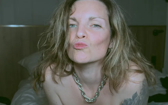 Marty and Wendy: I Fuck a MILF I Met at the Hotel Bar