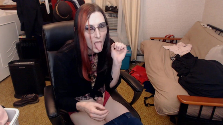 Ivyrose499: Sexy zrzka shemale stříká
