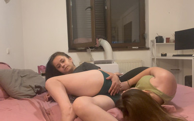 fartingclub01: Scheten latend in haar gezicht