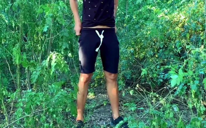 Idmir Sugary: Jerk off with Used Smelly Underwear Outdoor
