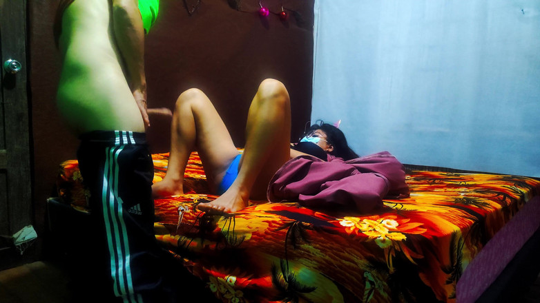 Martin13: Une infirmière prodigue des soins très gentils à son patient De...