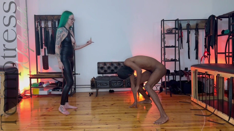 Temptress Nightshade: 我的第一次睾丸摧残 - 潮吹的萨克斯(高清 1080p mp4)