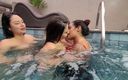 MF Video Brazil: Тройной поцелуй лесбийских крошок
