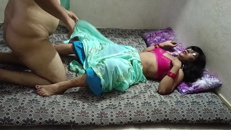 Pstarindia123: हॉट भारतीय भाभी कीचन हार्डकोर गांड चुदाई वीडियो