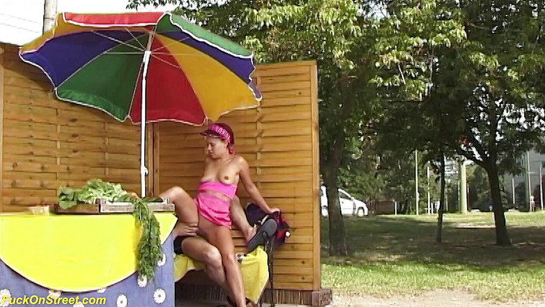 Goldwin pass: 빨간 머리 십대 애널 따먹기