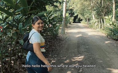 Yohamedi: I Met a Girl on the Way to the Beach...