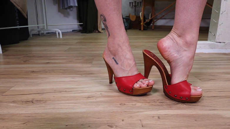 Sabdeluxe: Rote Mules