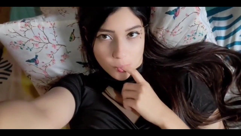 Yulieth Gomez: Follando a mi linda hijastra mientras estudia para un examen