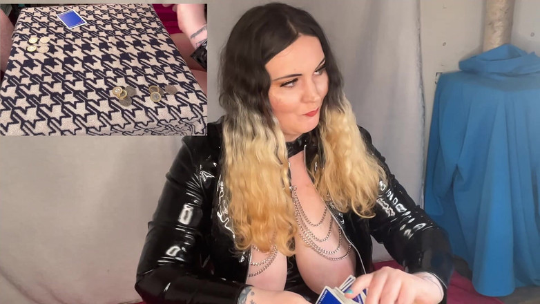 MissFFW: 娼婦がファック・バッドとデアポーカーのゲームをする