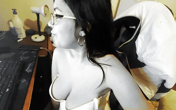 Mayay Thor X: Ich komme auf das gesicht der spanischen amateur-webcamerin maya