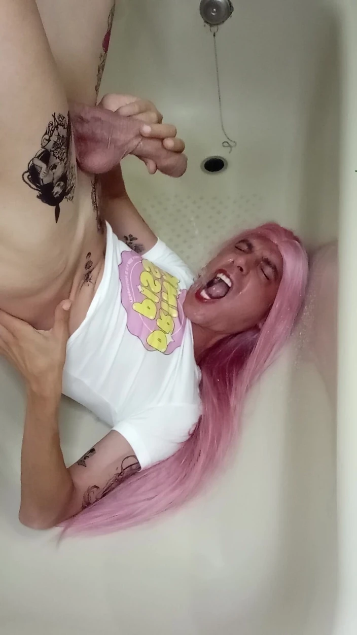 Penelopene27: Penelope Bebe Pis
