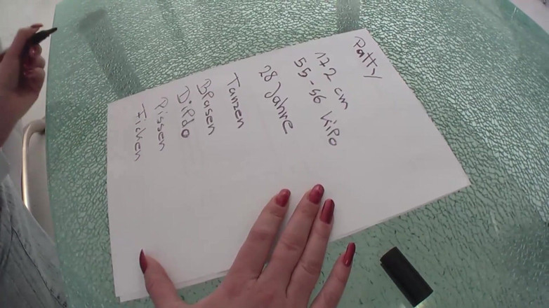 Milf in Love: Milf har en trevlig onani session