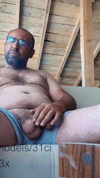 Seu mestre geme e goza em 2 shows privados