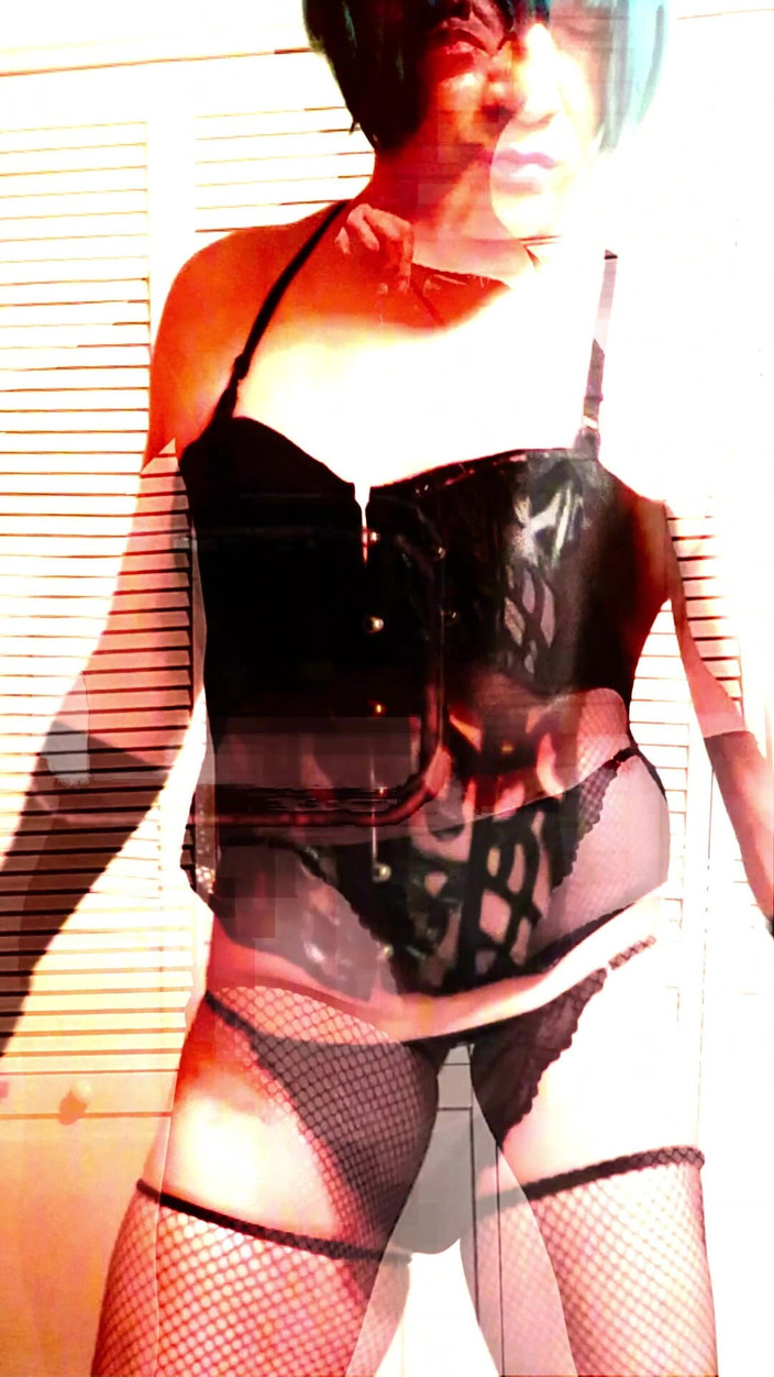 kandiKane: Heiß &amp;sexy mit Sissy-Schlampe kandi in ihrem Korsett und Seidenhöschen PMV