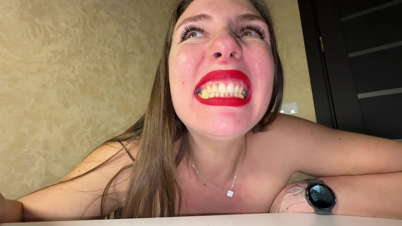Hottie goddess: Hungriges yawn munch necken pOV