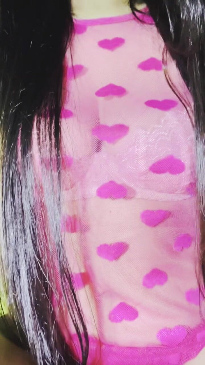 Vika_Sexting: Vika Sexting Cerșește pumnul până când sperma umple fiecare respirație...