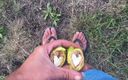Manly foot: 私の足でナッツをつぶす - マンリーフット - ビーチサンダルライフ - オーストラリアのワイナリーEP2を訪問