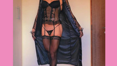 Milady Silvia Helena: Nádherná a sexy Femboy v černém saténu, prádélku a Scarpinu. nejlepší...