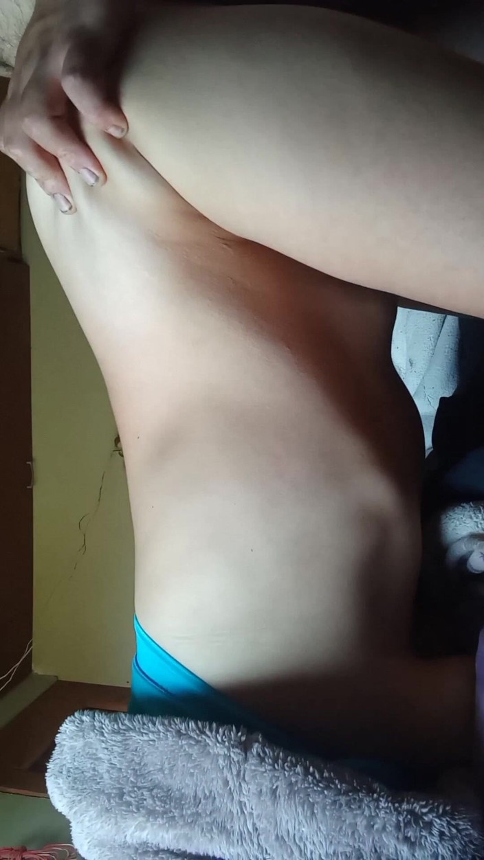 Dog4242: Calda matura con giovani