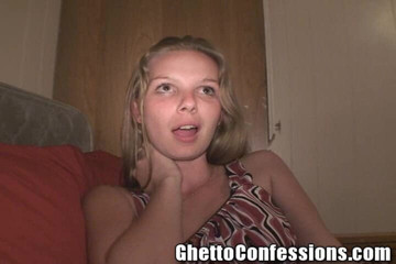 Ghetto Confessions: Doorhangende Boobiez blond smiley meisje zuigt pik gevangenis seksverhalen!