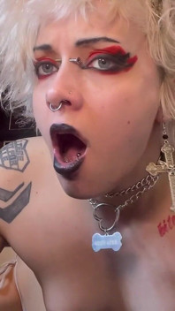 Tiny Man Hides in Glitterqueen1999 S Mouth as She Sucks Her Bfs Cock Giantess Giantess Shrinking Fetish