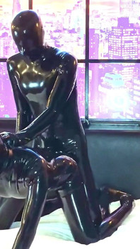 Noul meu videoclip complet Rubberdoll - Alex Latex